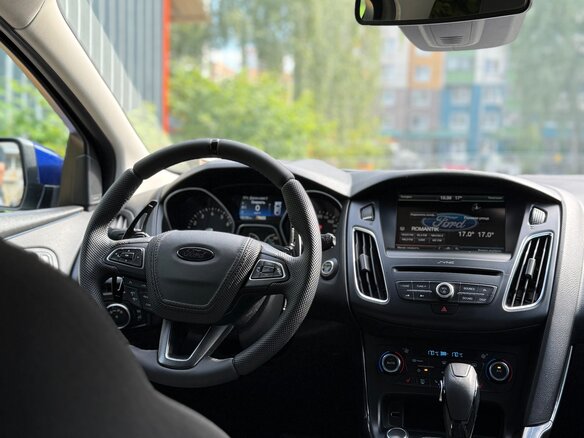 2015 Ford Focus III Рестайлинг, синий, 1000000 рублей - вид 9
