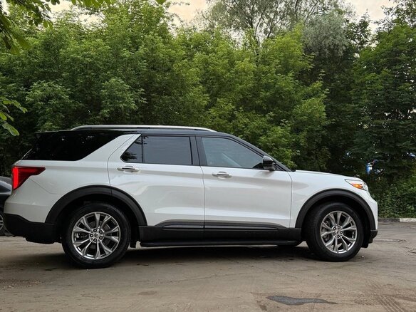2022 Ford Explorer VI, белый, 3900000 рублей - вид 13