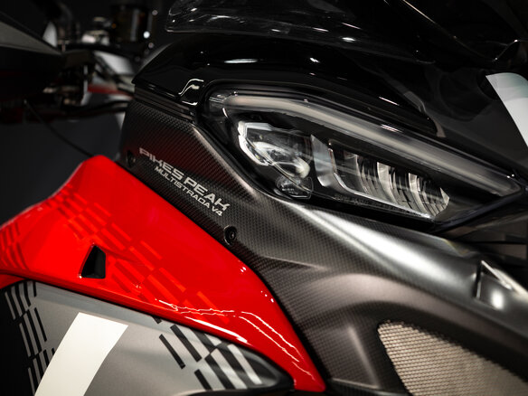 2026 Ducati Multistrada V4, красный, 3690000 рублей - вид 12