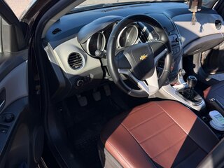 2013 Chevrolet Cruze I Рестайлинг, коричневый, 850000 рублей, вид 5