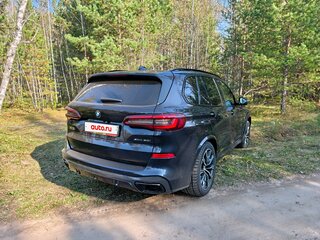 2021 BMW X5 30i IV (G05/G18), чёрный, 5800000 рублей, вид 4