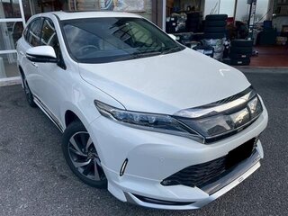 2019 Toyota Harrier III (XU60) Рестайлинг, белый, 2419000 рублей, вид 3
