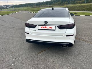 2018 Kia Optima IV, белый, 1560000 рублей, вид 4