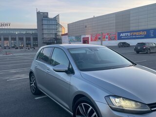 2014 Volkswagen Golf VII, серебристый, 1240000 рублей, вид 2