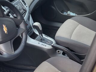 2010 Chevrolet Cruze I, бежевый, 610000 рублей, вид 2