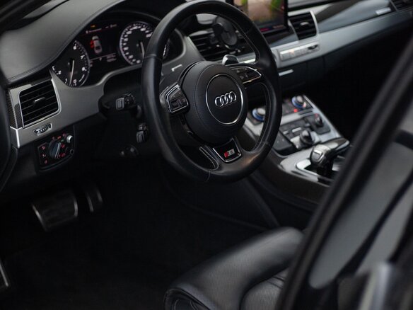 2014 Audi S8 III (D4) Рестайлинг, чёрный, 4500000 рублей - вид 19