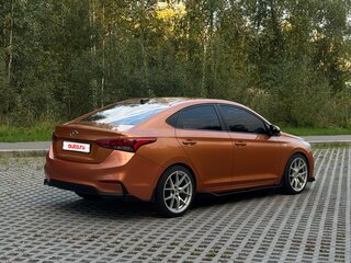 2018 Hyundai Solaris II, оранжевый, 1300000 рублей, вид 3