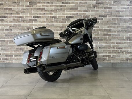 2023 Harley-Davidson CVO Street Glide, серебристый, 3850000 рублей, вид 4