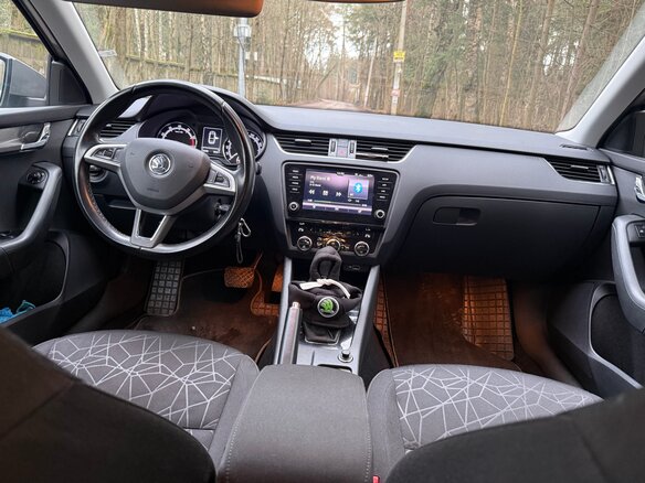 2019 Skoda Octavia III (A7) Рестайлинг, бежевый, 1900000 рублей - вид 12