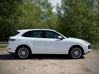 2019 Porsche Cayenne III, белый, 4890000 рублей, вид 4