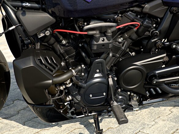 2025 Harley-Davidson Sportster S, синий - вид 13