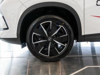 2026 Omoda C5 II, белый, 2399000 рублей, вид 5