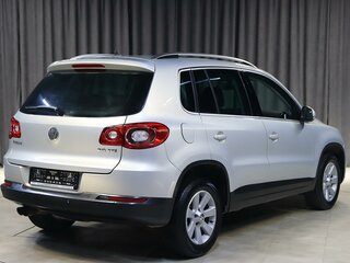 2010 Volkswagen Tiguan I, серебристый, 899000 рублей, вид 2