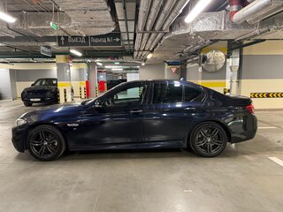 2013 BMW 5 серии 528i xDrive VI (F10/F11/F07) Рестайлинг, чёрный, 1900000 рублей, вид 2