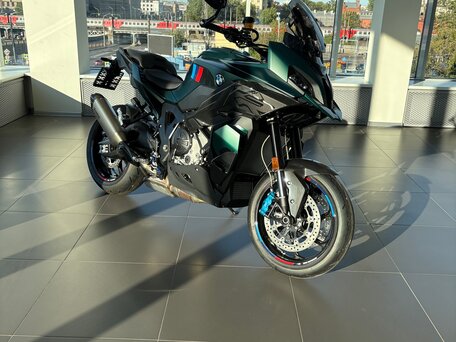 2025 BMW M 1000 XR, зелёный, 3890000 рублей, вид 1