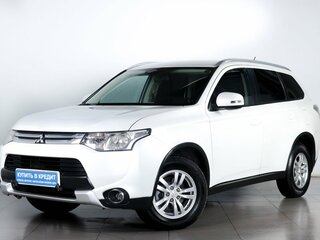 2014 Mitsubishi Outlander III Рестайлинг, белый, 1399000 рублей, вид 3