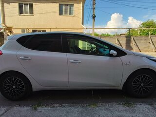 2015 Kia Ceed II, белый, 999999 рублей, вид 4