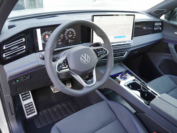 2026 Volkswagen Tiguan L Pro III (China Market), белый, 4800000 рублей - вид 11