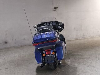 2017 Harley-Davidson Electra Glide, синий, 1800000 рублей, вид 4