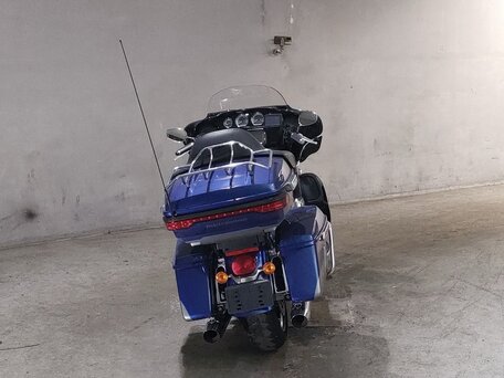 2017 Harley-Davidson Electra Glide, синий, 1800000 рублей, вид 4