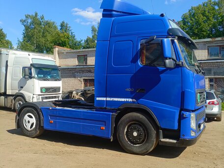 2013 Volvo FH, синий, 2950000 рублей, вид 2