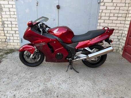 1999 Honda CBR 1100 XX, красный, 535000 рублей, вид 1