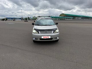 2002 Toyota Avensis Verso I, серый, 895000 рублей, вид 3