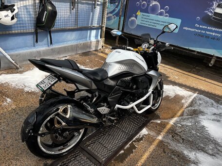 2009 Kawasaki Z 1000, белый, 505000 рублей, вид 2