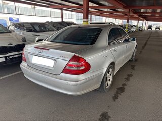 2004 Mercedes-Benz E-Класс 320 III (W211, S211), серебристый, 1250000 рублей, вид 5
