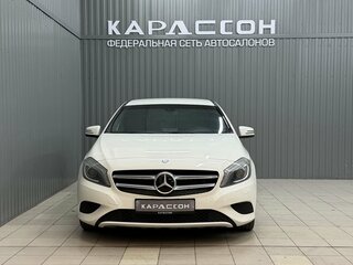 2014 Mercedes-Benz A-Класс 180 III (W176), белый, 1129000 рублей, вид 3