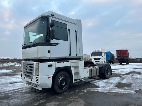 2004 Renault Magnum, белый, 999999 рублей, вид 2