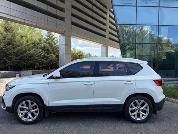 2023 Jetta VS5 I Рестайлинг, белый, 1530000 рублей - вид 2