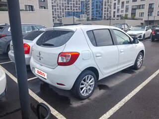 2017 Renault Sandero II, белый, 900000 рублей, вид 3