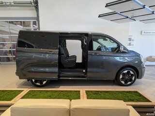 2025 Volkswagen Caravelle T7, серый, 12490000 рублей, вид 5