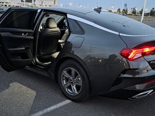 2020 Kia K5 LPi III, серый, 2450000 рублей, вид 4