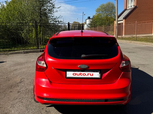 2011 Ford Focus III, красный, 450000 рублей - вид 2