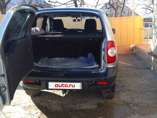 2014 Chevrolet Niva I Рестайлинг, серебристый, 590000 рублей, вид 1