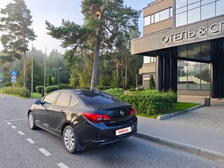 2013 Opel Astra J Рестайлинг, чёрный, 830000 рублей, вид 4