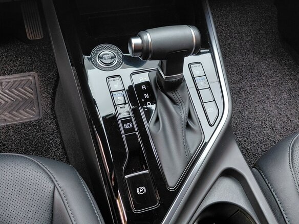 2022 Kia Niro II, чёрный, 1870999 рублей - вид 10