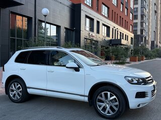 2014 Volkswagen Touareg II, белый, 2900000 рублей, вид 4