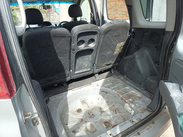 2003 Toyota FunCargo, серый, 370000 рублей - вид 11