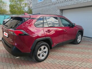 2021 Toyota RAV4 V (XA50), пурпурный, 3400000 рублей, вид 4
