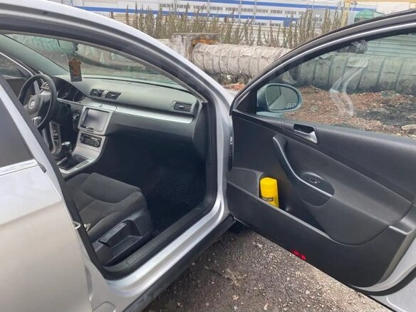 2010 Volkswagen Passat B6, серебристый, 700000 рублей - вид 13