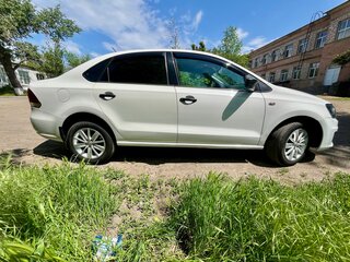 2013 Volkswagen Polo V, белый, 645000 рублей, вид 3