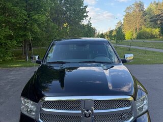 2017 Ram 1500 Crew Cab IV (DS/DJ), чёрный, 2050000 рублей, вид 3