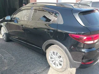 2018 Kia Rio X-Line IV, чёрный, 980000 рублей, вид 5