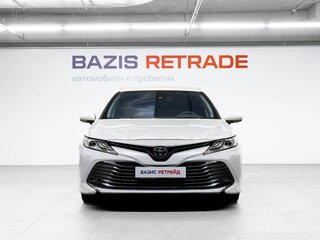 2019 Toyota Camry VIII (XV70), белый, 2999000 рублей, вид 2