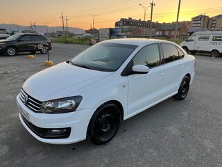 2015 Volkswagen Polo V Рестайлинг, белый, 555000 рублей, вид 3