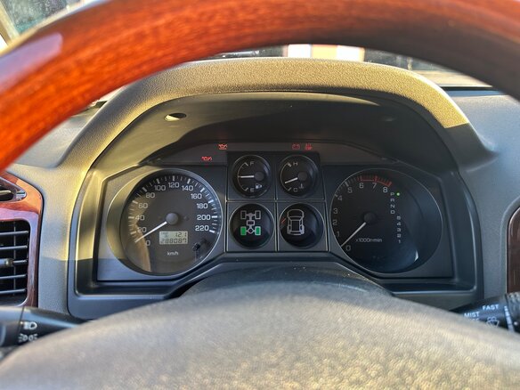 2006 Mitsubishi Pajero III Рестайлинг, серебристый, 1150000 рублей - вид 12