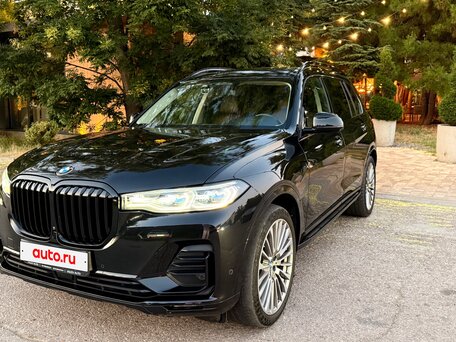 2022 BMW X7 40i I (G07), чёрный, 8200000 рублей, вид 1